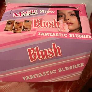 Famtastic Blusher Show Blush - Asst